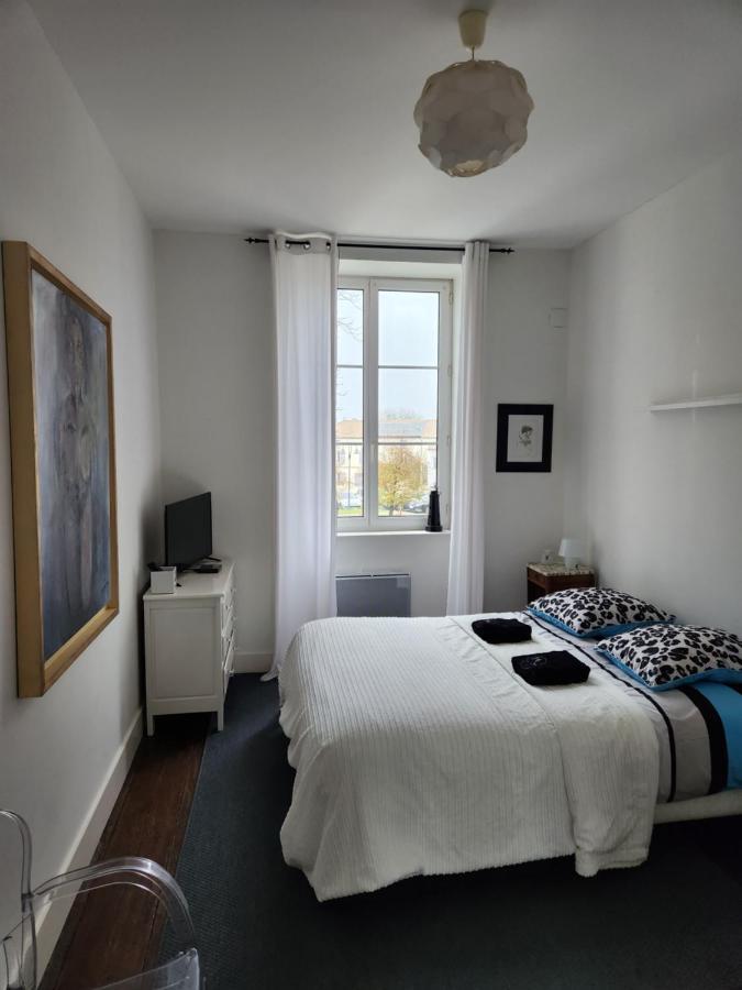 Saint-Jean-de-Liversay Soiree Decouverte Laurenza B&B 외부 사진